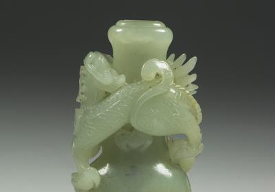 图片[3]-Jade vase with carved coiling dragon decoration, Qing dynasty (1644-1911)-China Archive